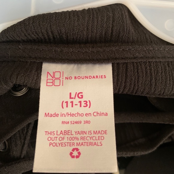 Junior ruffles long sleeve pullover size large - Picture 10 of 10